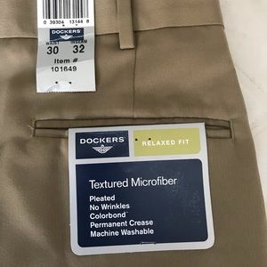 Men’s New with tags Microfiber Dockers
